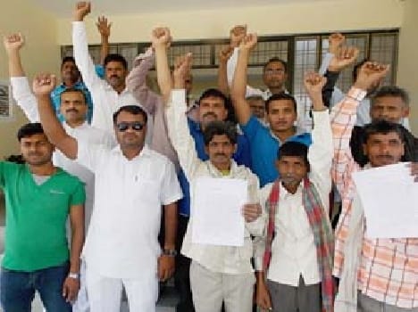 Thundered against accountants Syara rural